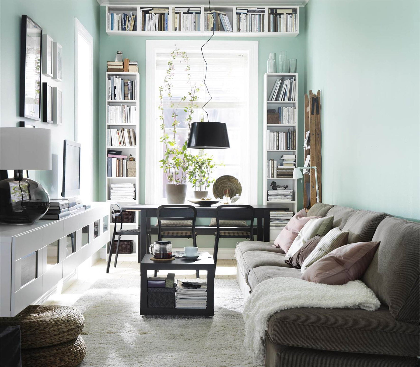 15 Lösungen für ein schmales und langes Wohnzimmer: Möbel und Dekoration 