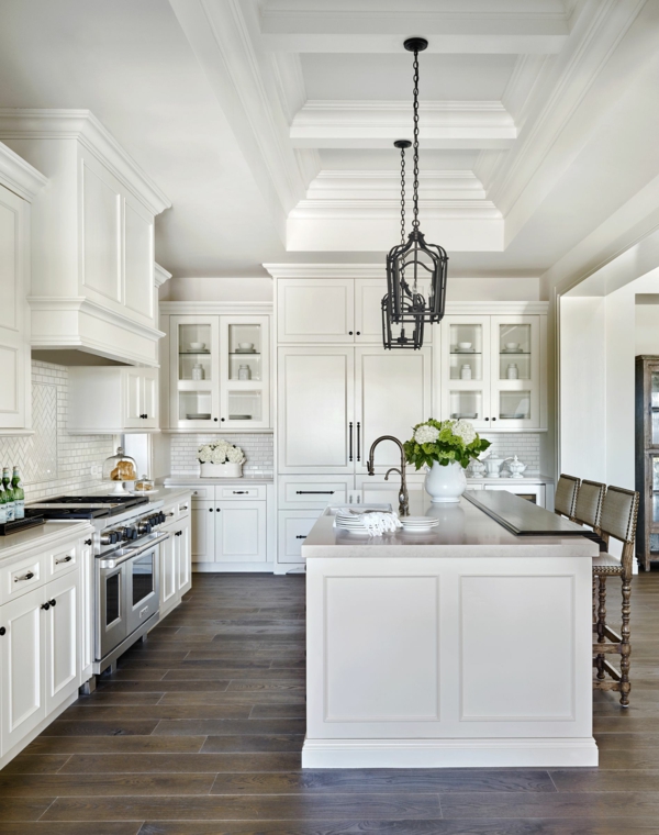 beyaz mutfak hangi duvar rengi asılı lambalar endüstriyel tarz