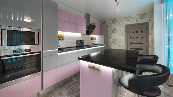 cozinha lilás e cinza