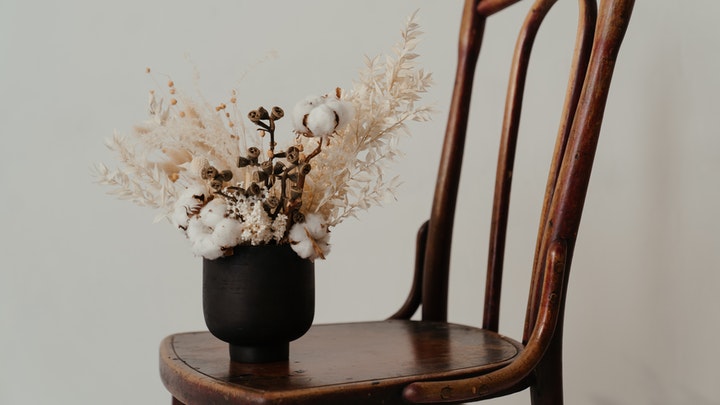 cadeira-vaso-algodão-flor
