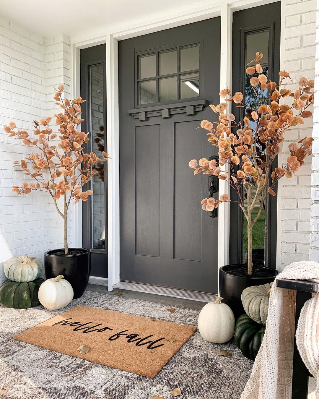 decorar portas de entrada no outono