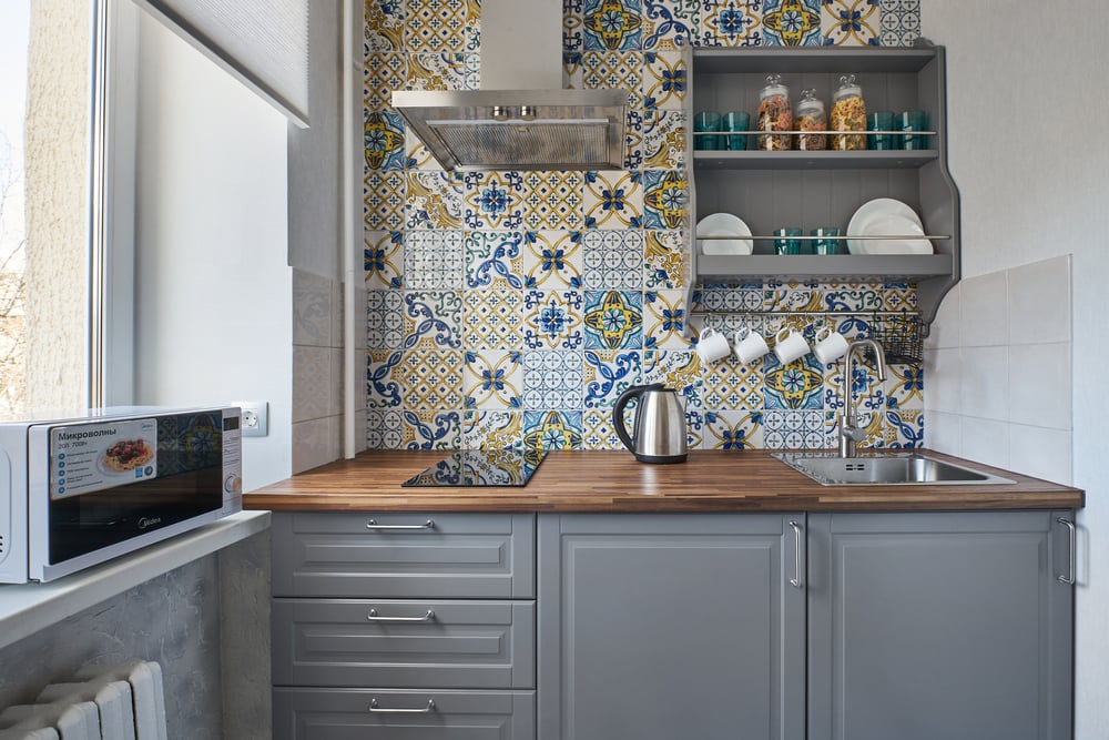 Adicione uma energia sobrenatural à sua cozinha com azulejos marroquinos!