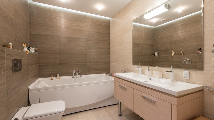 6 dicas para escolher o piso na reforma do seu banheiro