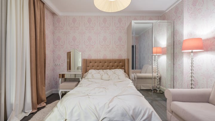 Oturma odalari ve yatak odalarinda romantik dekorasyon icin renkler