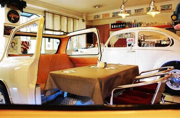 araba dekorasyonlu lokanta  4 Otomobil temalı ilginç bir restaurant dekorasyonu