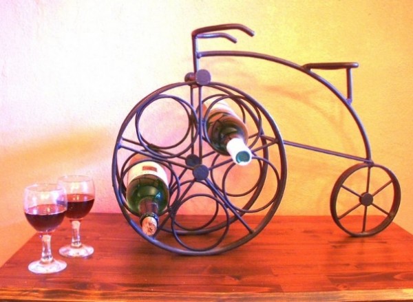 şarap rafı dekoratif 10 600x439 Şık ve fonksiyonel şarap rafları