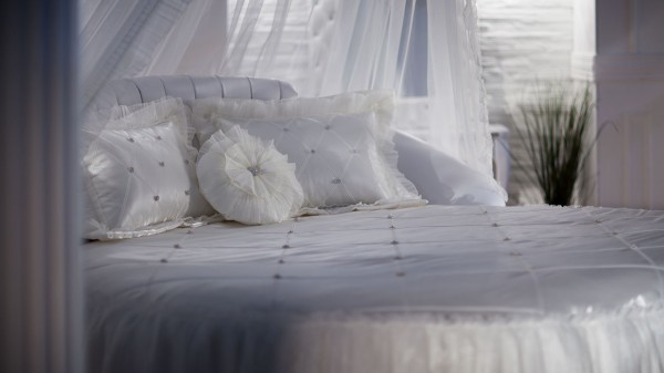 yuvarlak yatak örtüsü istikbal  3 600x337 İstikbal yuvarlak yatak örtüsü (Special Prestij)