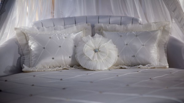 yuvarlak yatak örtüsü istikbal  4 600x337 İstikbal yuvarlak yatak örtüsü (Special Prestij)
